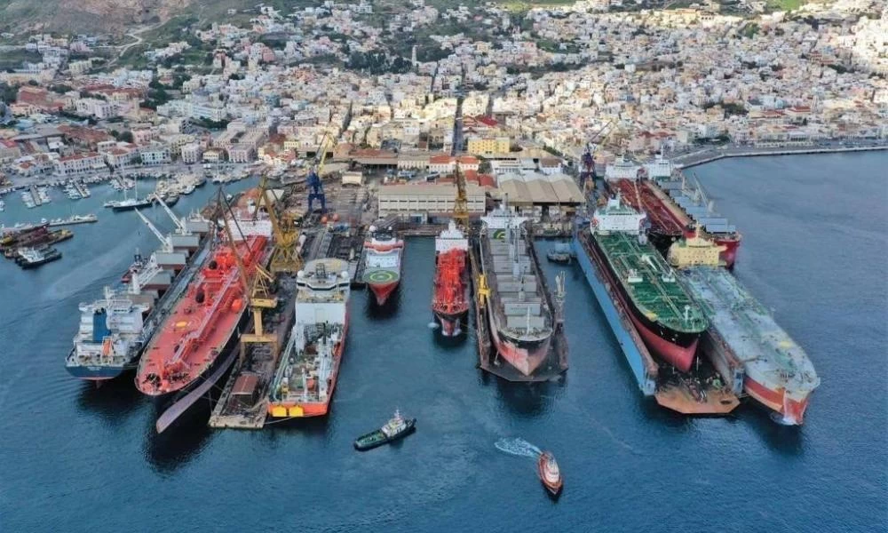 Στο 100% η πληρότητα στα ναυπηγεία Σύρου